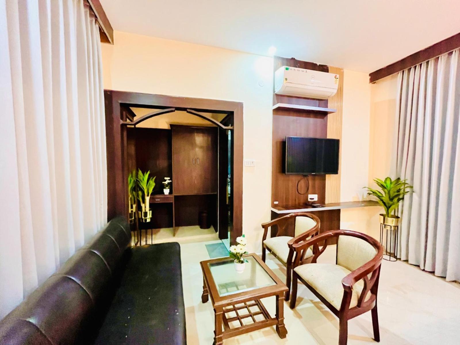 Hotel Ramawati Near Ganga Ghat Haridwār Exterior photo