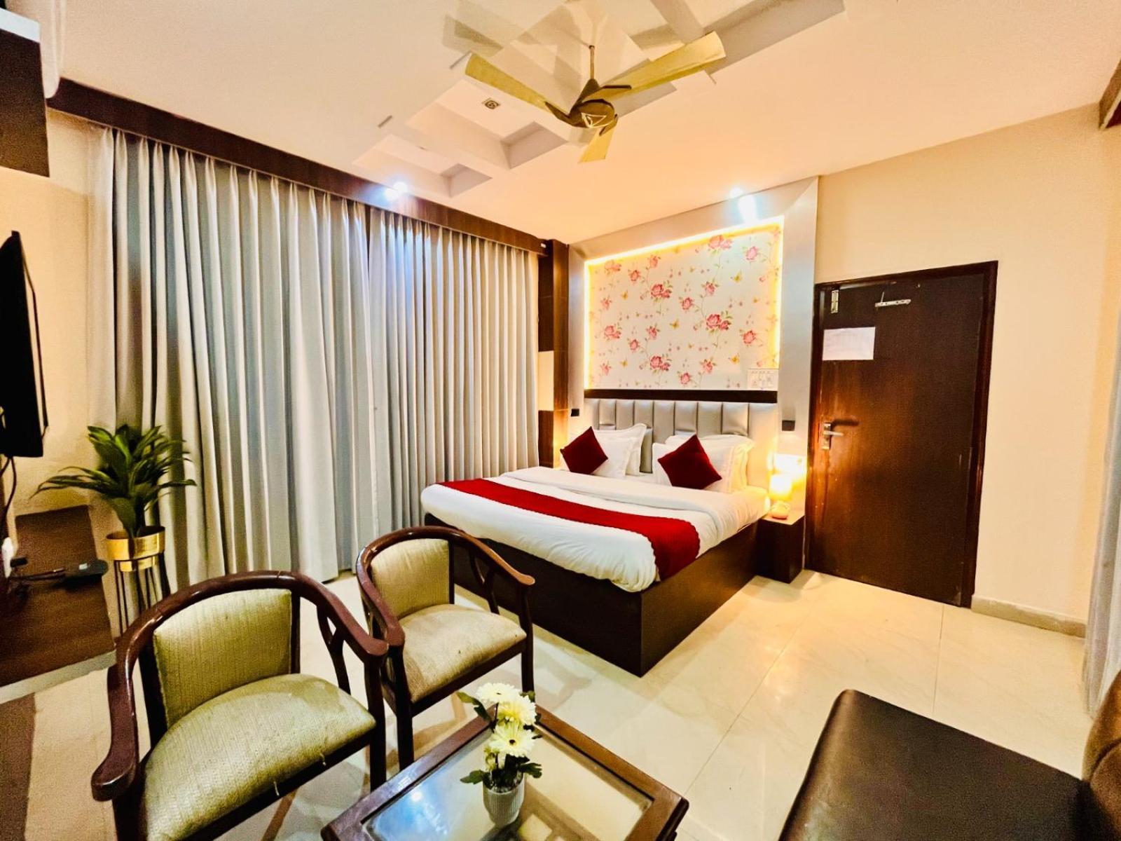 Hotel Ramawati Near Ganga Ghat Haridwār Exterior photo